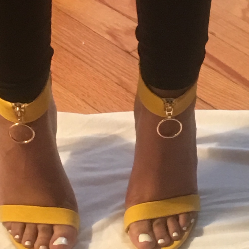 Women open toe high heels